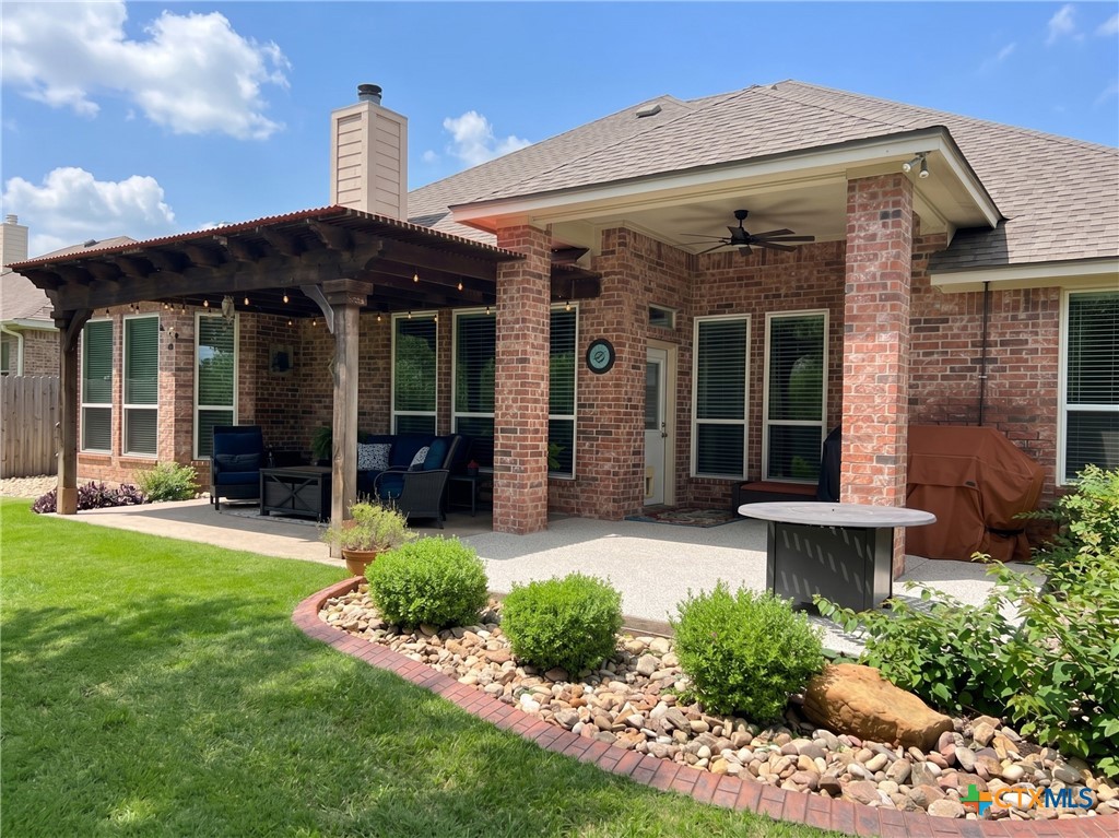 2215 Fox Glen Lane, Temple, TX 76502 — photo 1