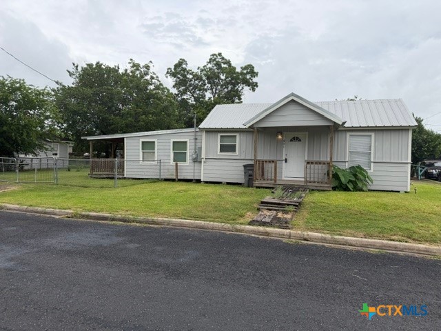 801 E Park Avenue, Victoria, TX 77901 — photo 1