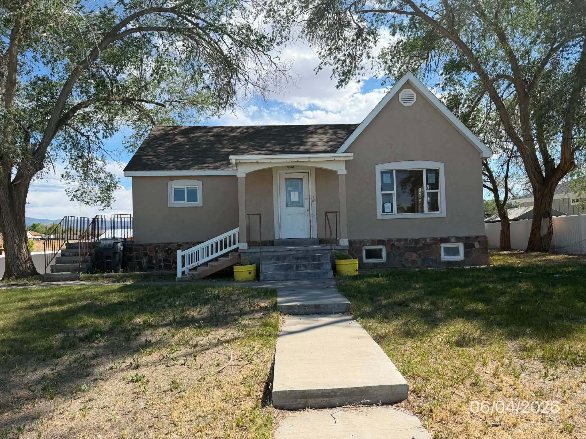 210 E CENTER