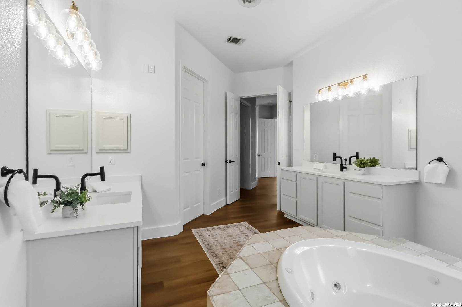 318 Berry Oaks Dr, ,  78163 — photo 1