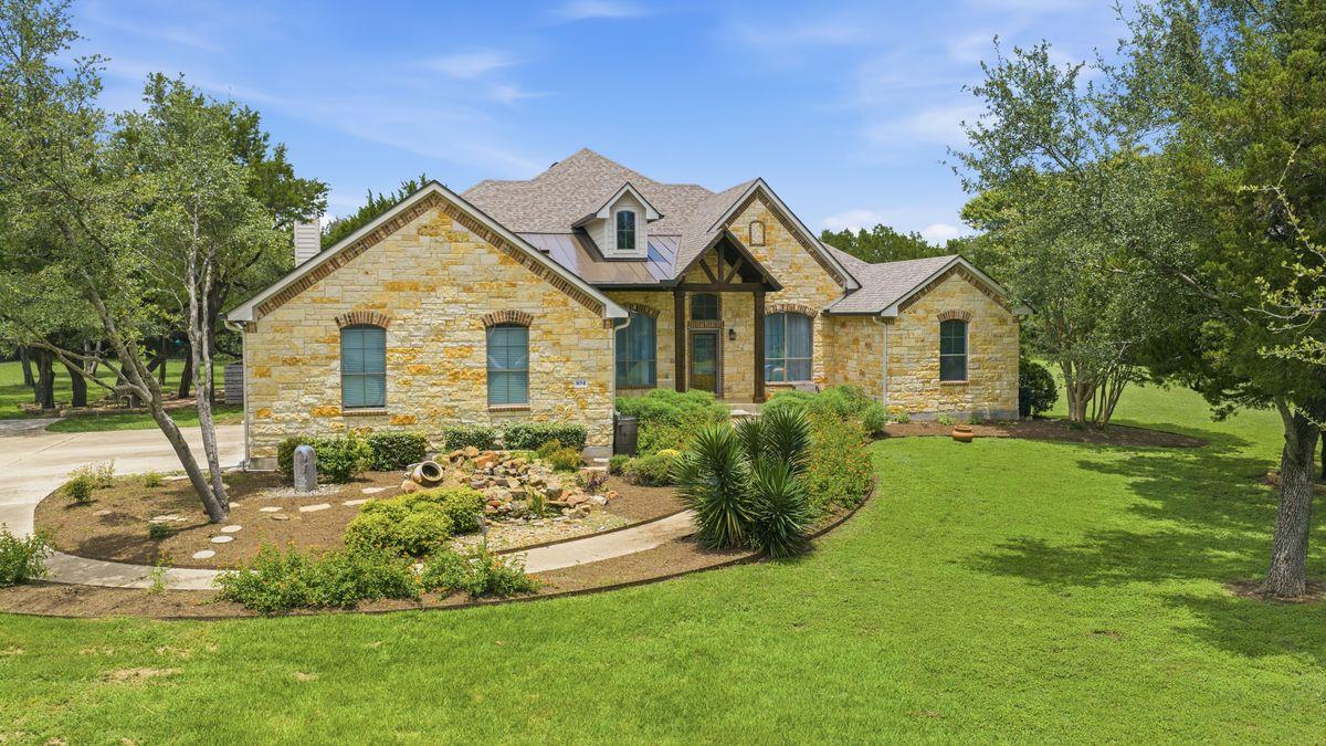104  Quarry Lake Est, Liberty Hill, TX 78642 — photo 1