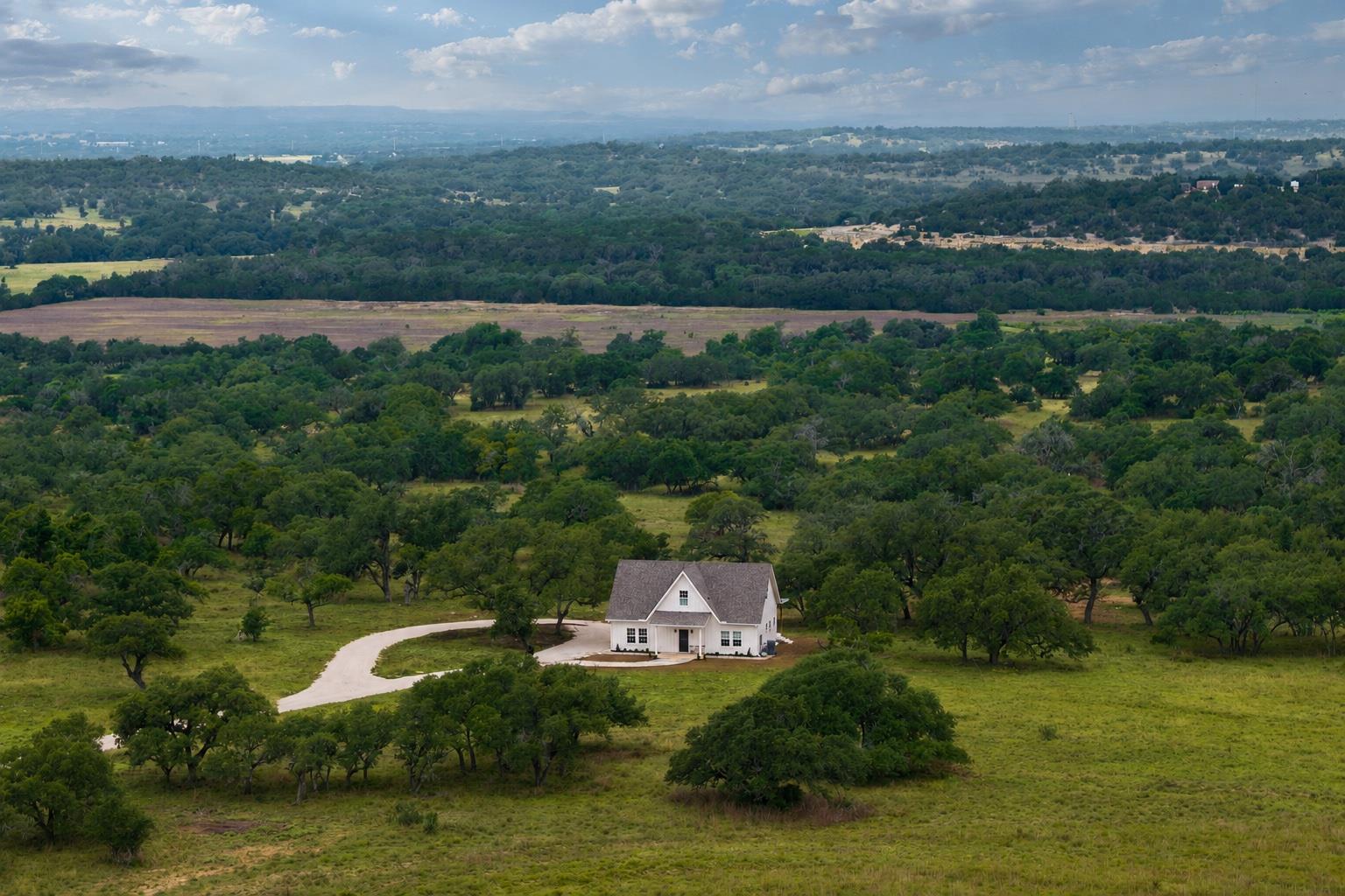 105 Colette, Blanco, TX 78606 — photo 1