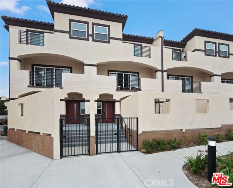 904 Warwick Avenue, Thousand Oaks, CA 91360 — photo 1