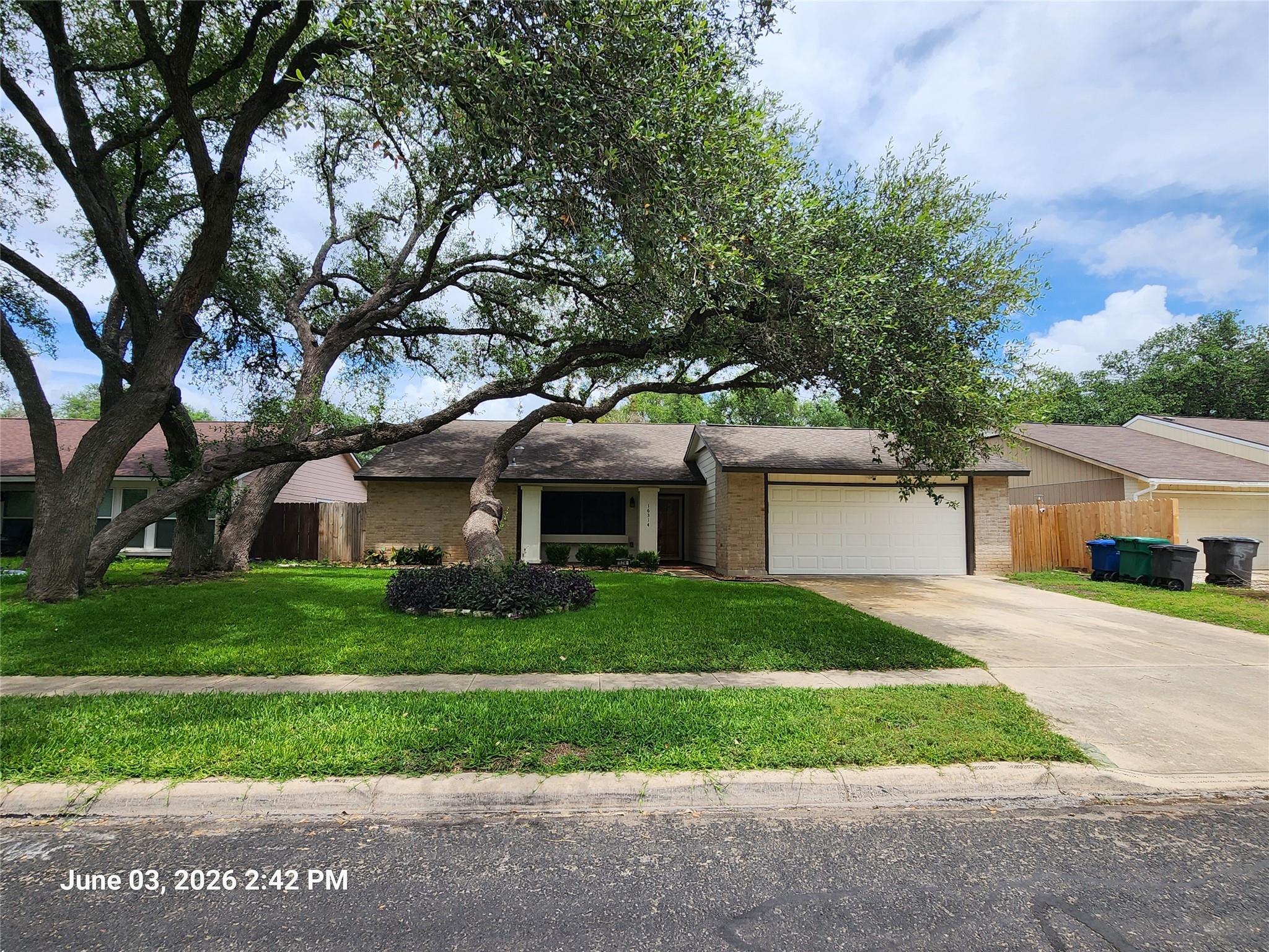 16314  Falcon Hill St, San Antonio, TX 78247 — photo 1