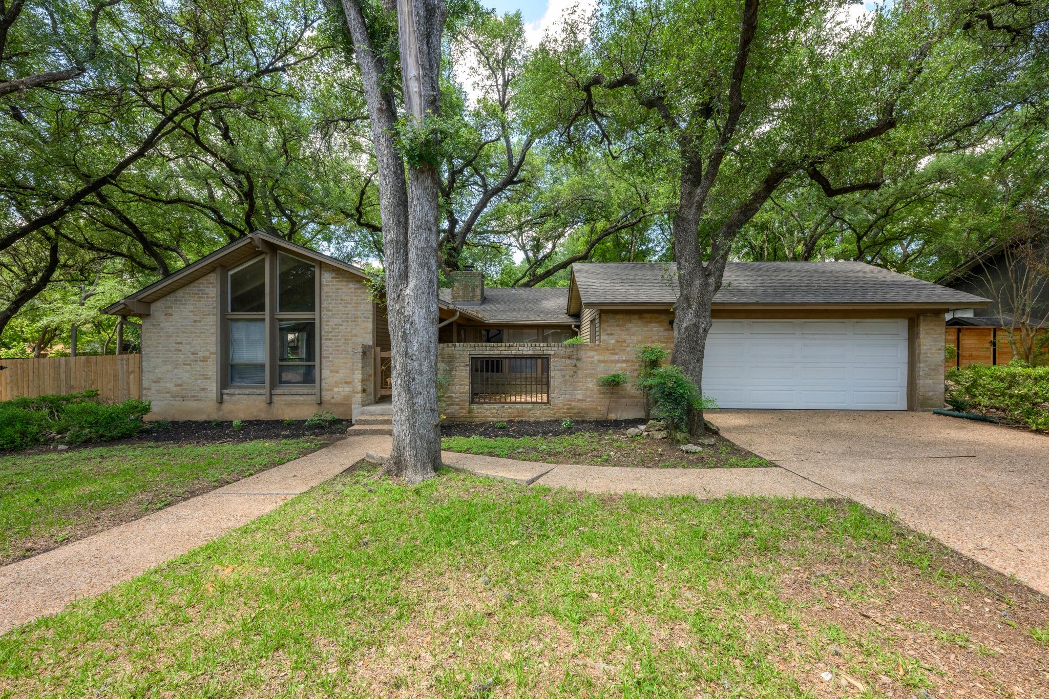 2507 Comburg Castle, Austin, TX 78748 — photo 1