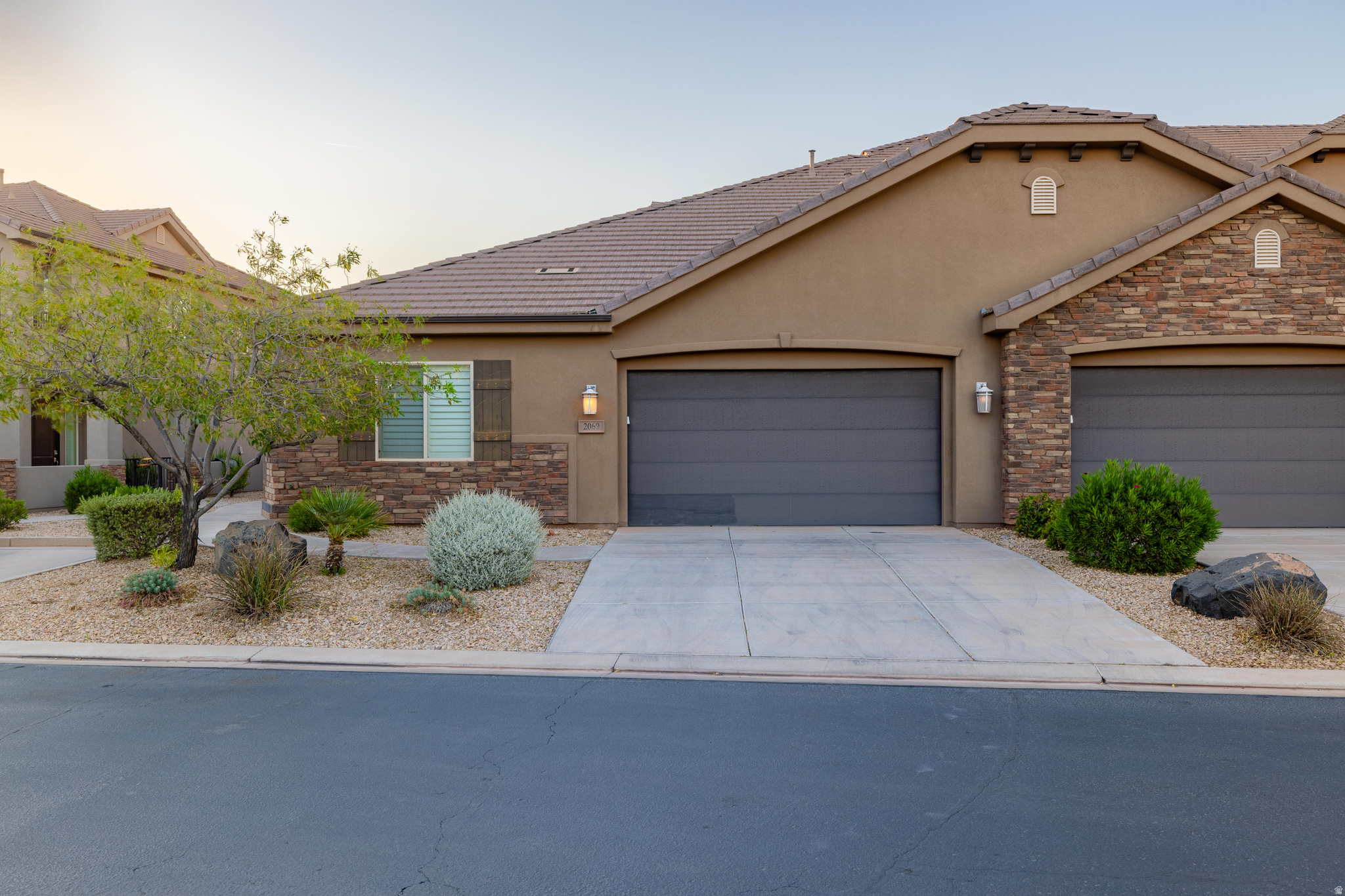 2069 N CORAL RIDGE DR, Washington, UT 84780 — photo 1