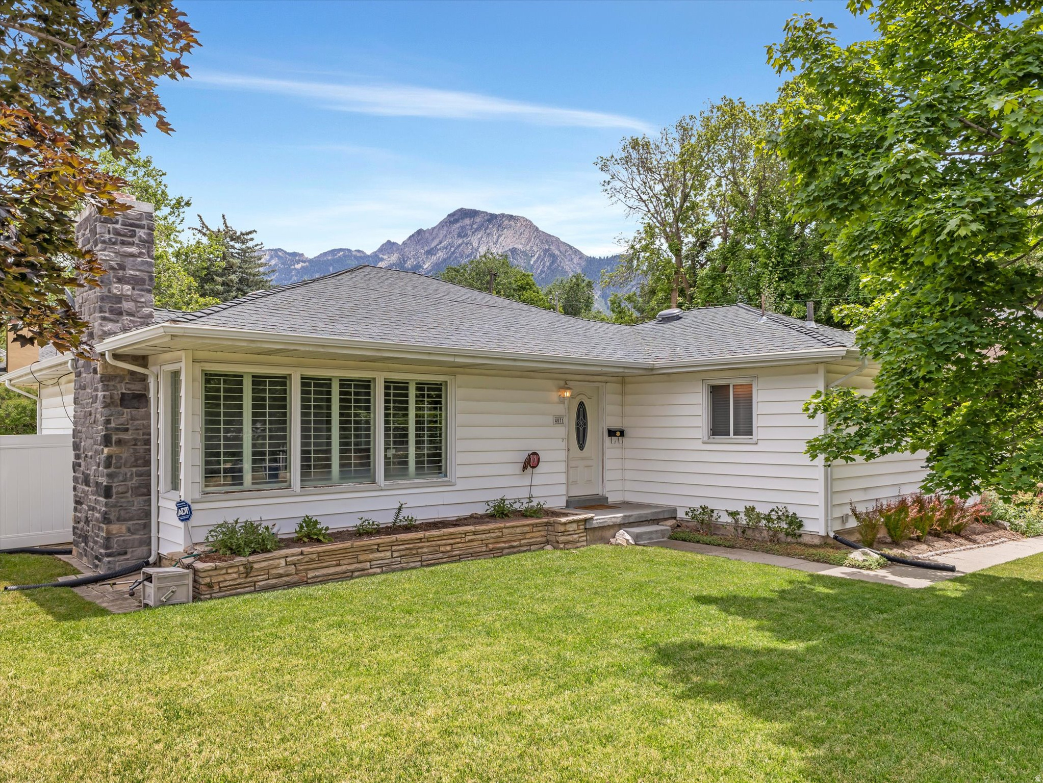4071 S 2700 E, Holladay, UT 84124 — photo 1
