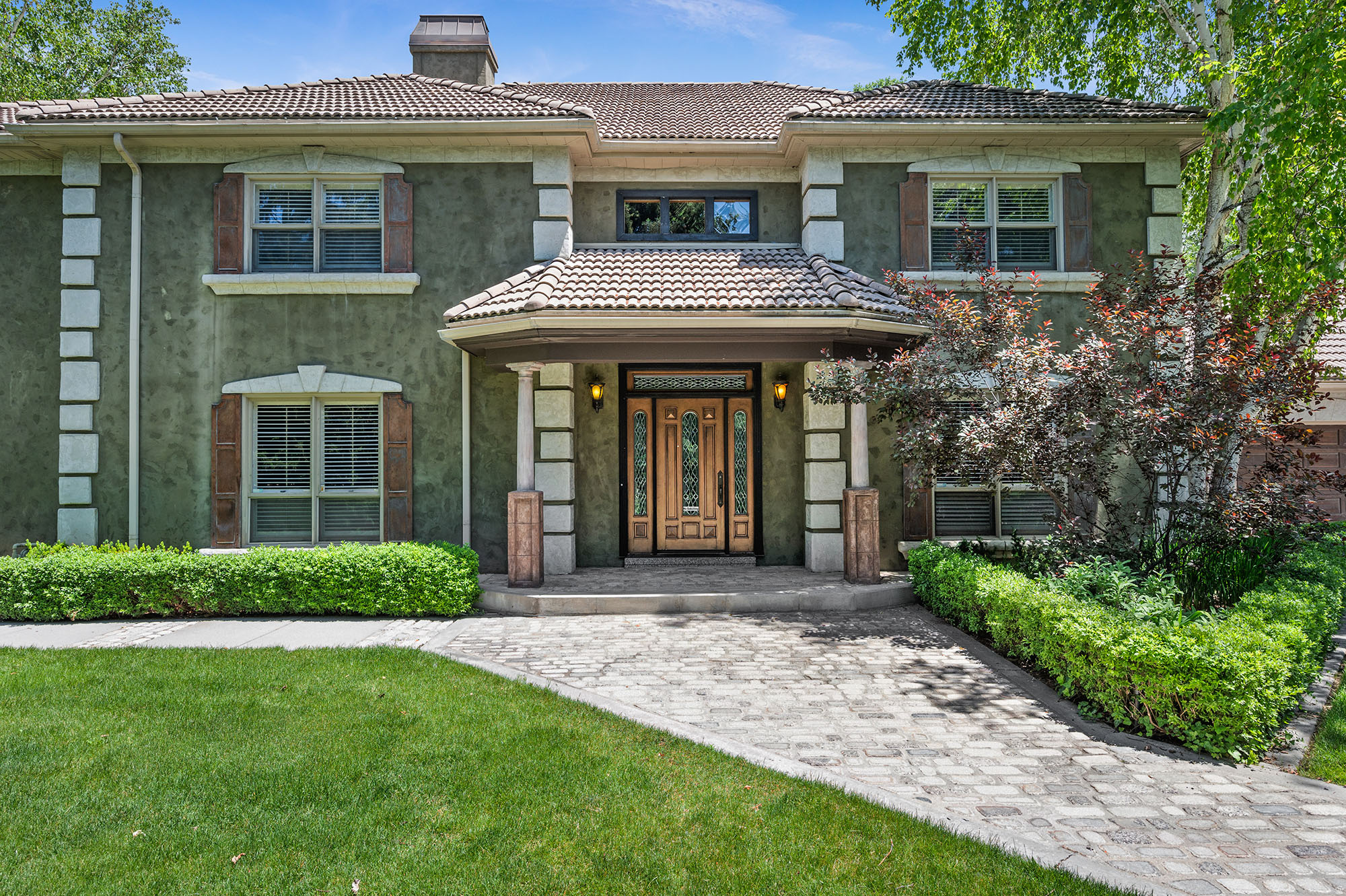 5757 S HOLLADAY BLVD, Holladay, UT 84121 — photo 1