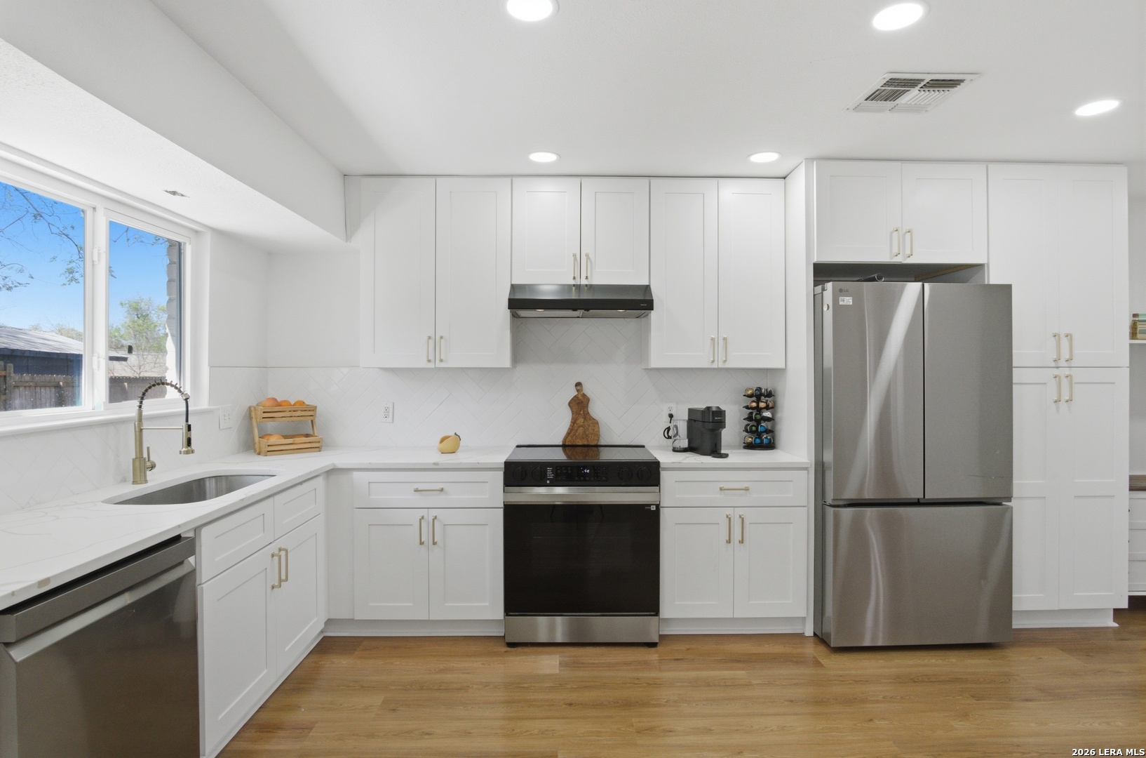 12310 VALLEY FORGE CIR, ,  78233 — photo 1