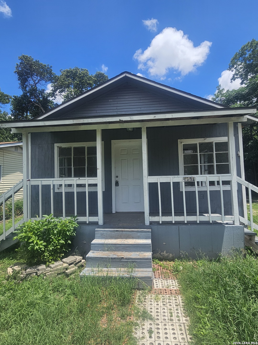 957 Crystal, San Antonio, TX 78211 — photo 1