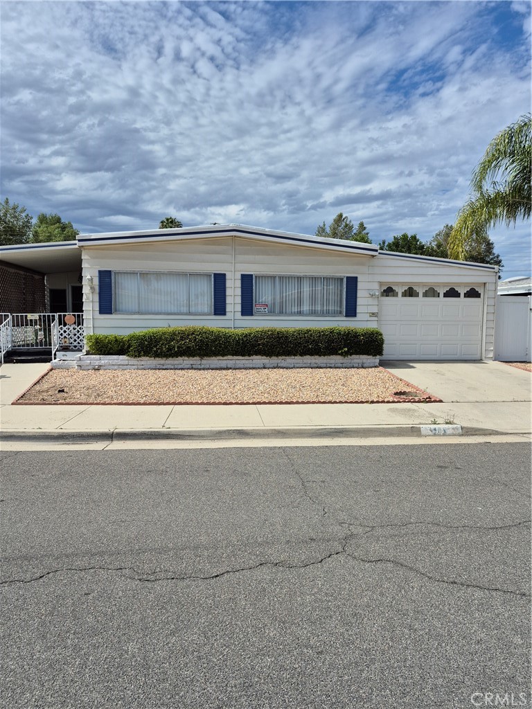 955 Camino Del Rancho, Hemet, CA 92543 — photo 1