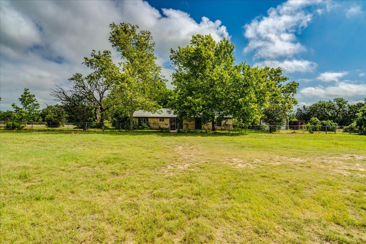 106 Tl Wilson, Bertram, TX 78605 — photo 1