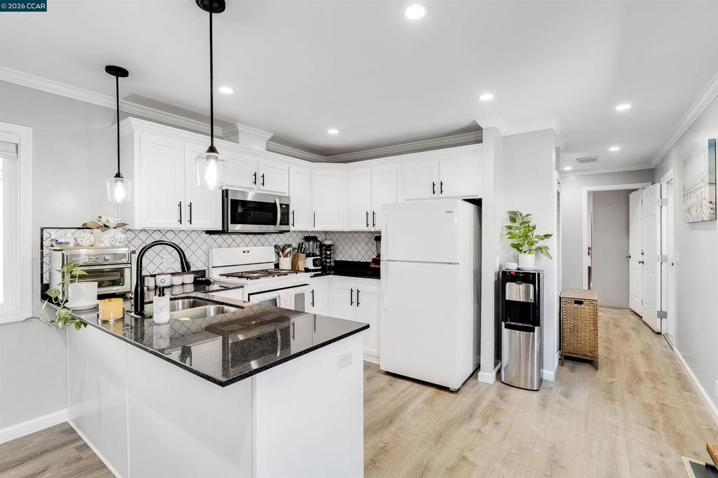 5751 Bridgehead RD