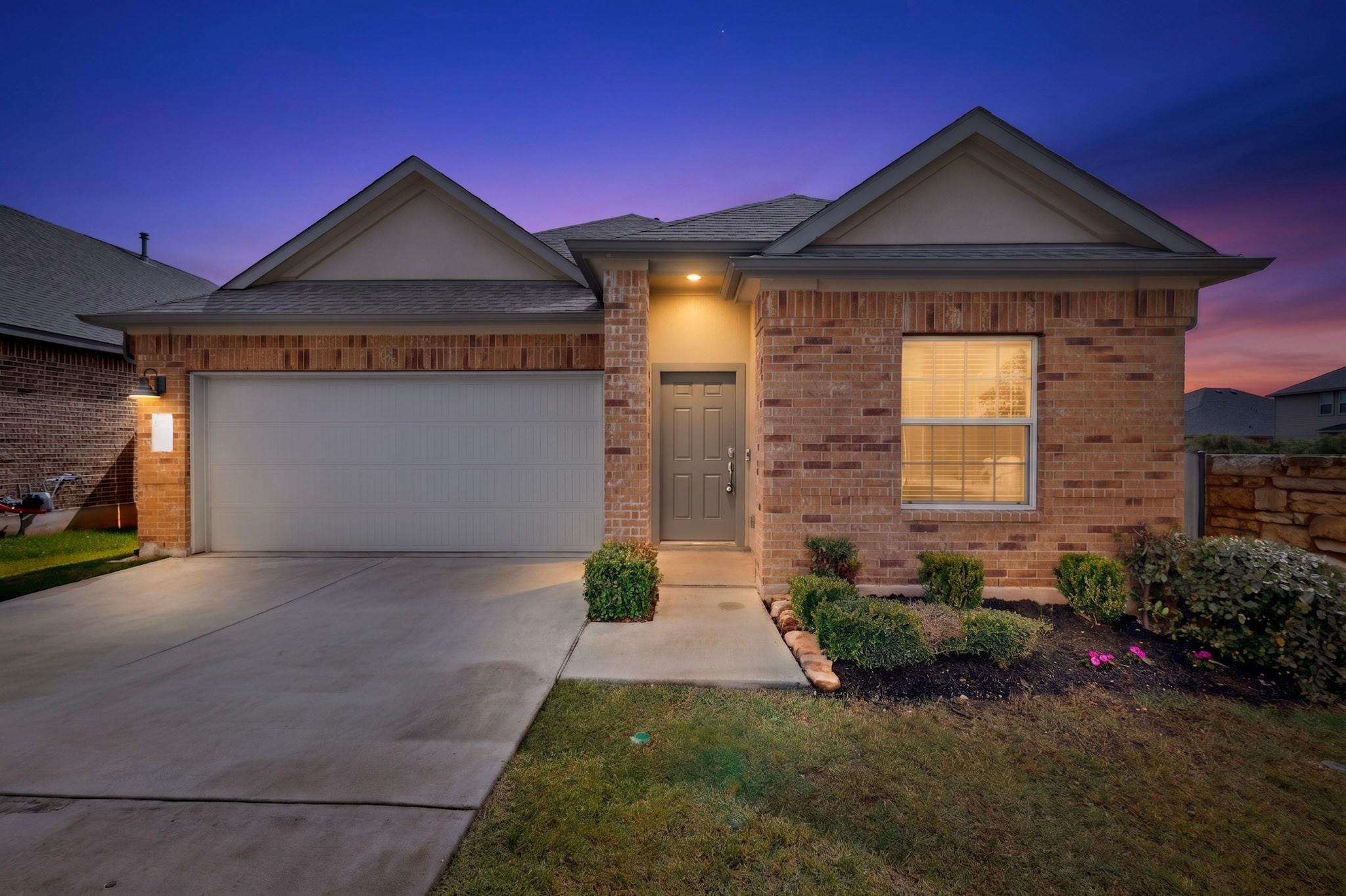 941 Legends, Georgetown, TX 78628 — photo 1