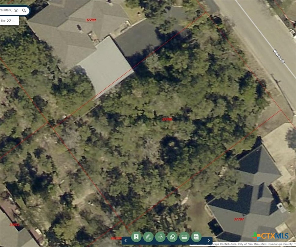 98 Mission Drive, New Braunfels, TX 78130 — photo 1