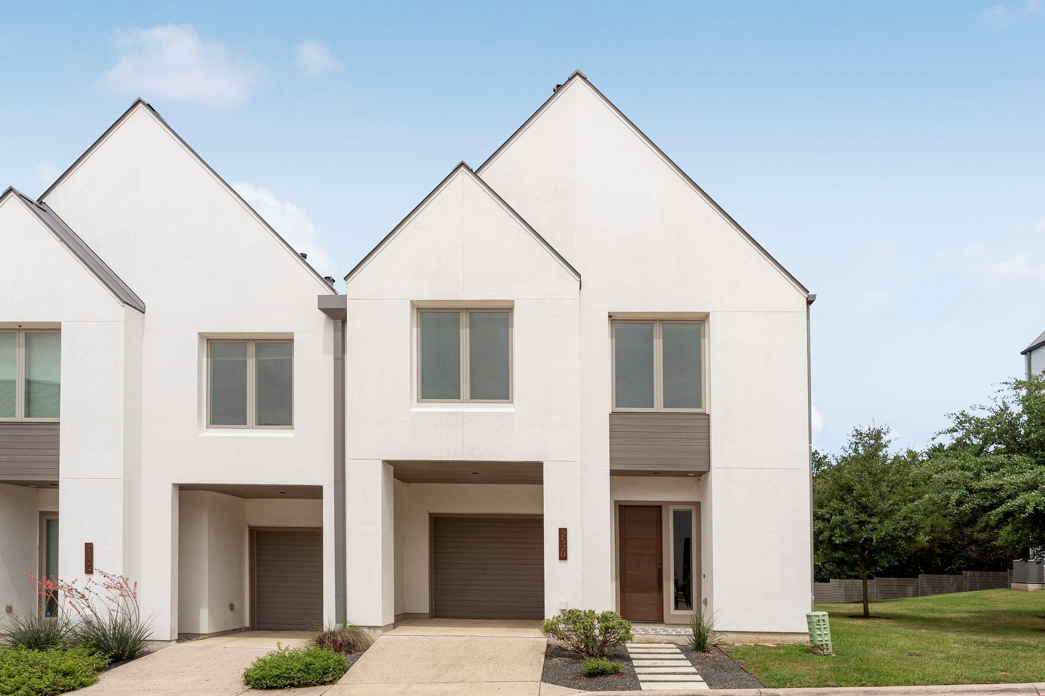 2520 Sutherland St, Austin, TX 78746 — photo 1