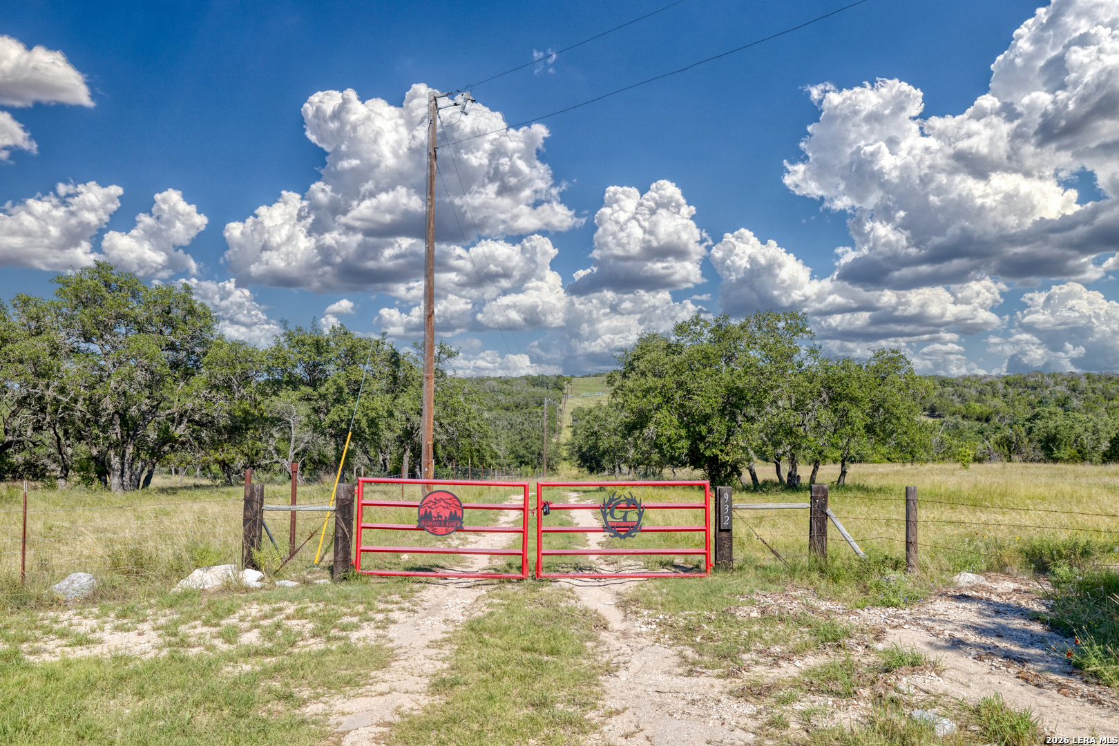 932 Wofford Rd, London, TX 76854 — photo 1
