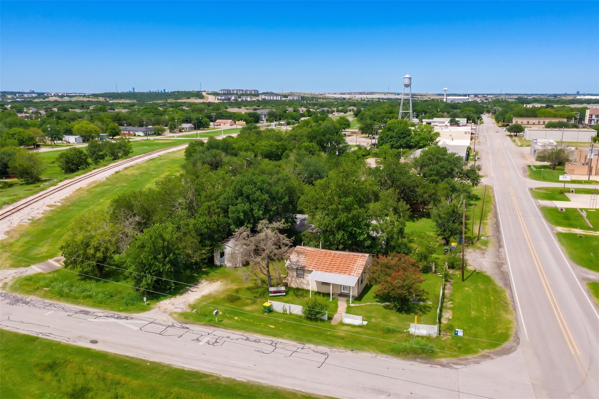 310 E Parsons St, Manor, TX 78653 — photo 1
