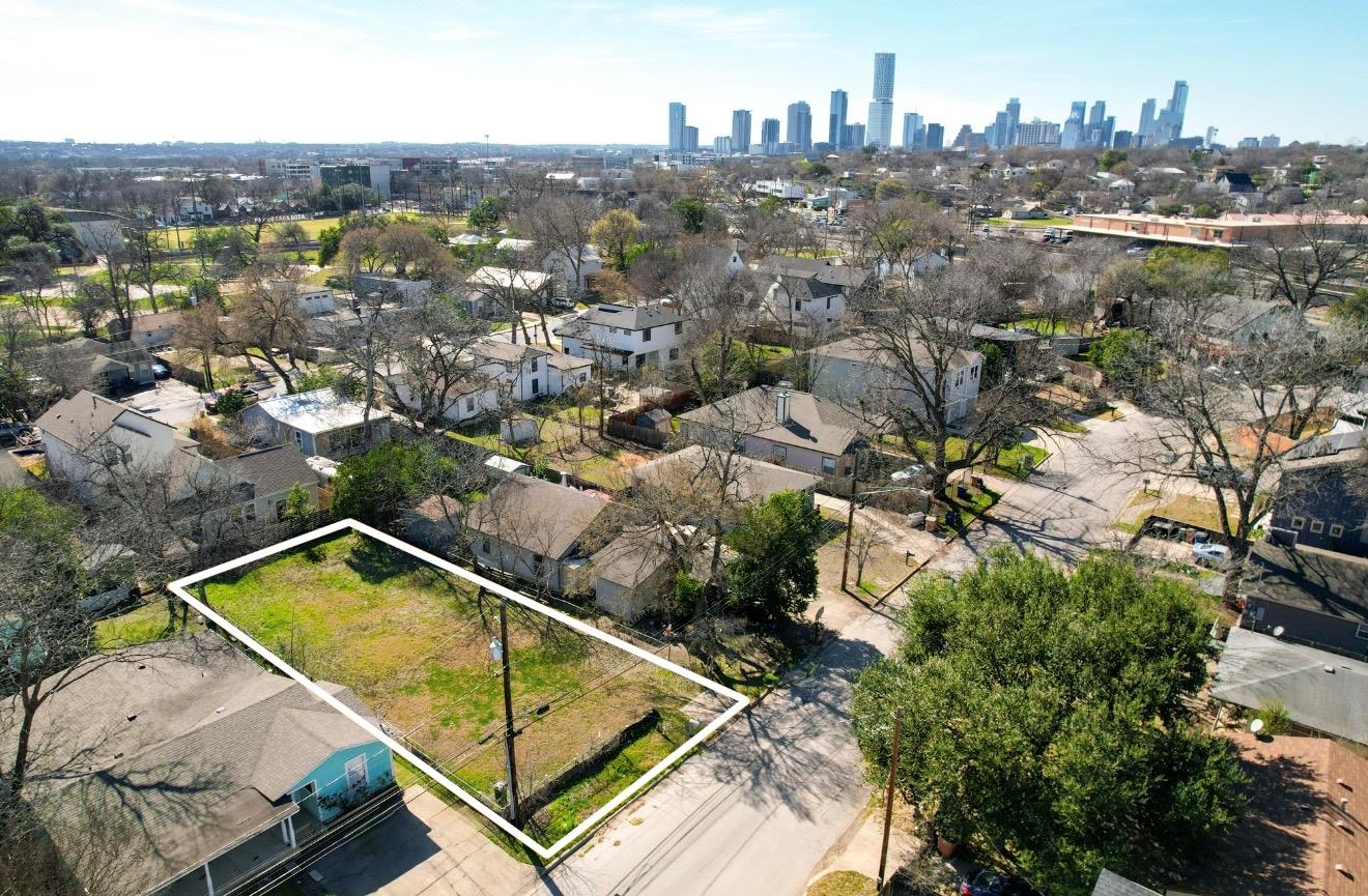 2707 Zaragosa St, Austin, TX 78702 — photo 1