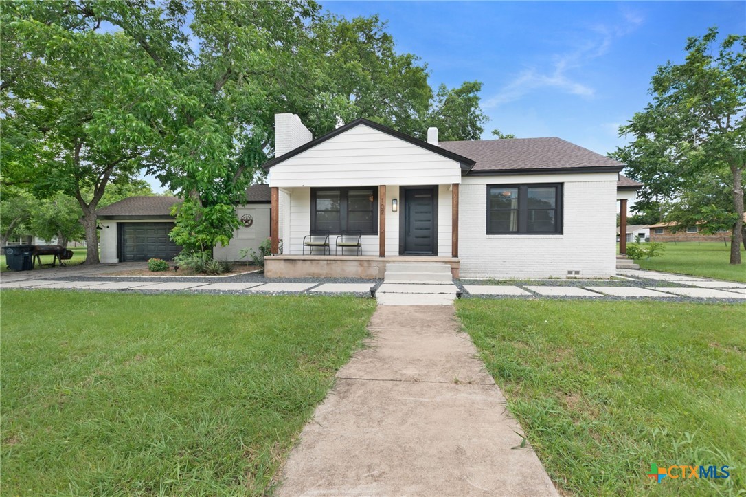 102 Elmo Street, Florence, TX 76527 — photo 1