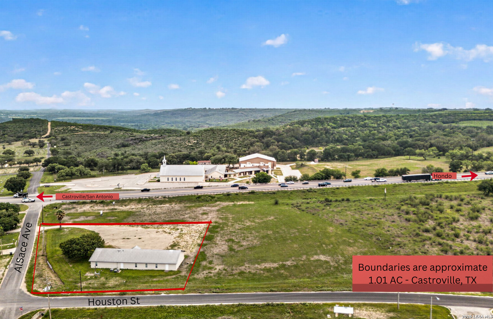 1602 Alsace Ave, Castroville, TX 78009 — photo 1