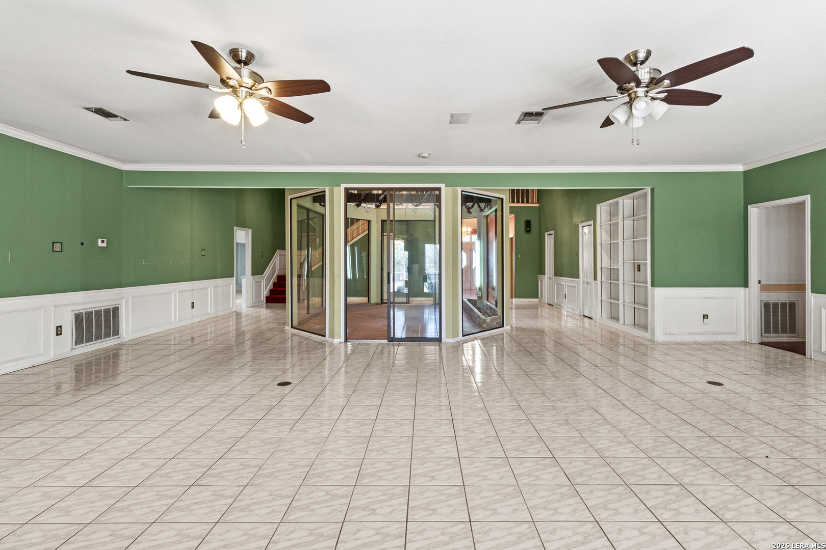 500 River Oak, Seguin, TX 78155 — photo 1