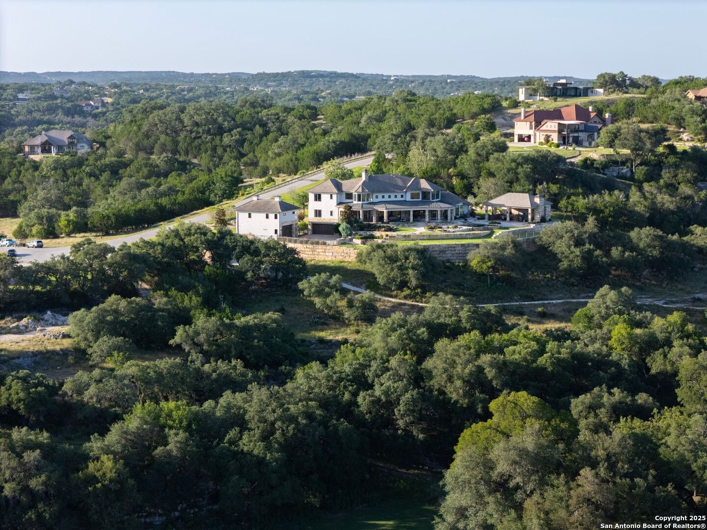 325 River Ridge