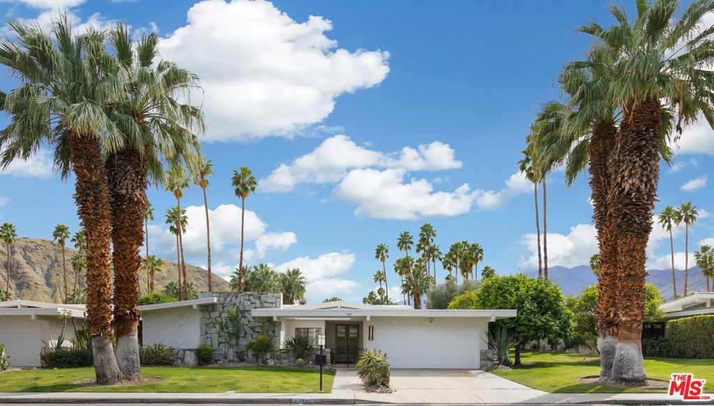 1585 E Sierra Way, Palm Springs, CA 92264 — photo 1
