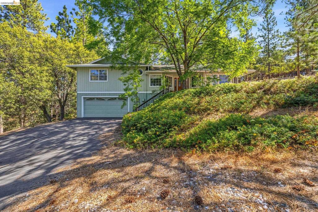 12033 Hillhurst Cir, Groveland, CA 95321 — photo 1