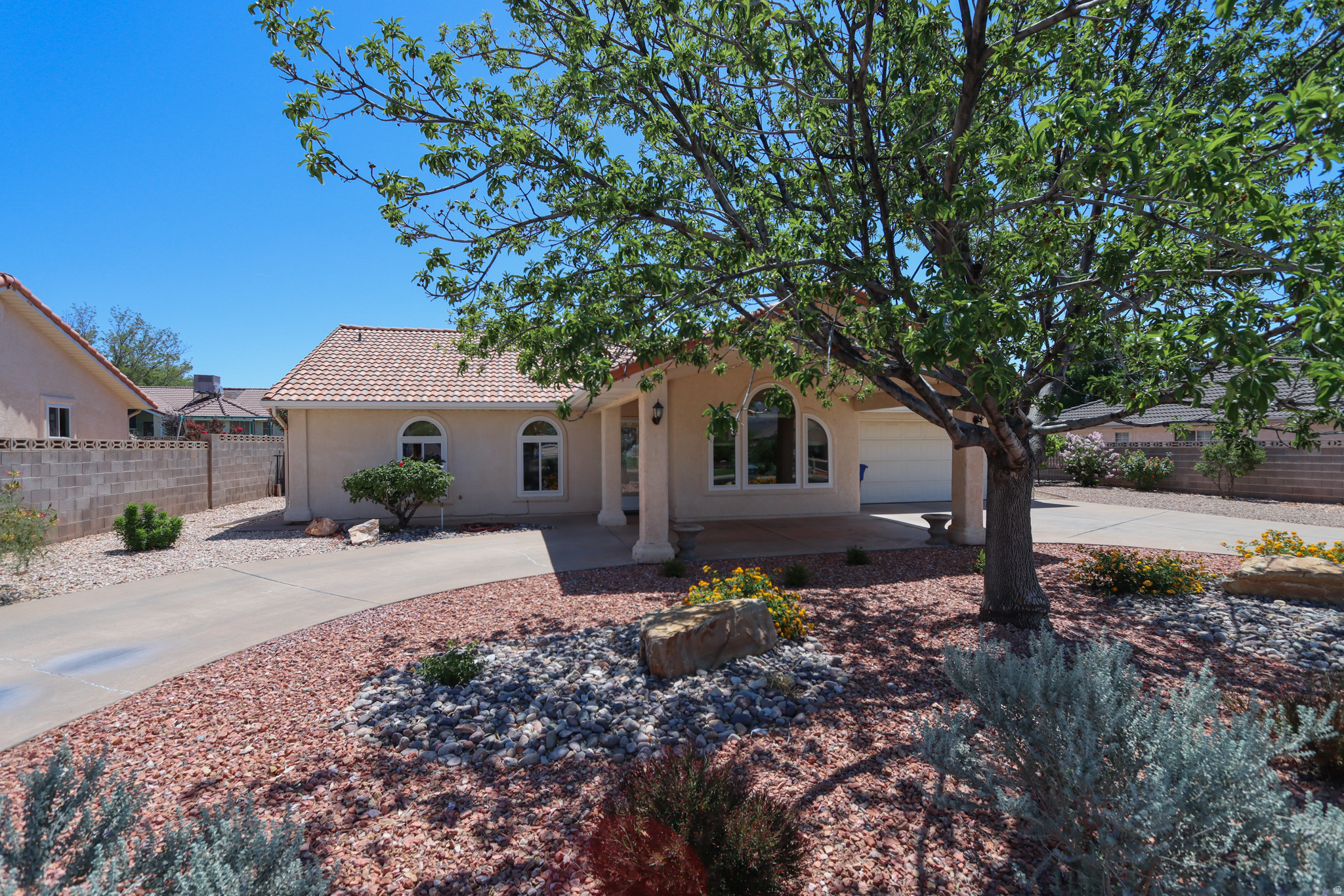 1740  TAMARISK DR, Santa Clara, UT 84765 — photo 1