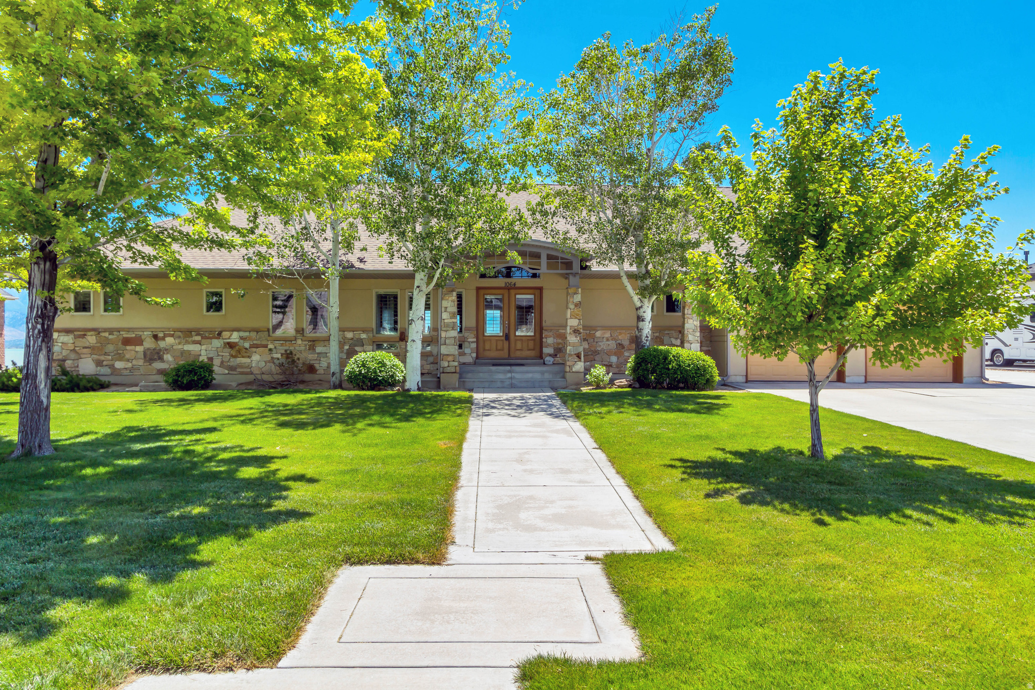 1064 S WATERSIDE DR, Saratoga Springs, UT 84045 — photo 1