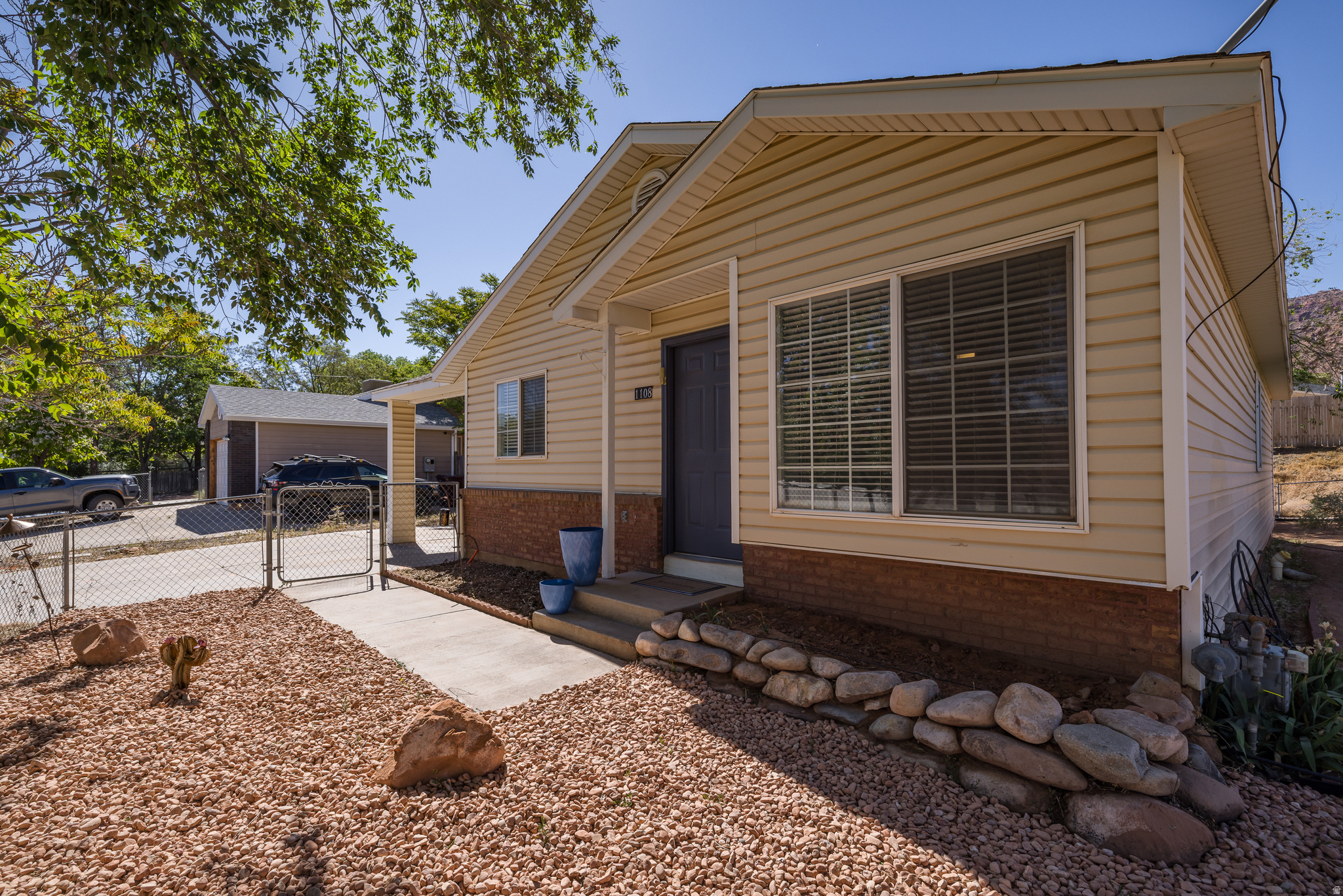 1108 E HOLYOAK LN, Moab, UT 84532 — photo 1