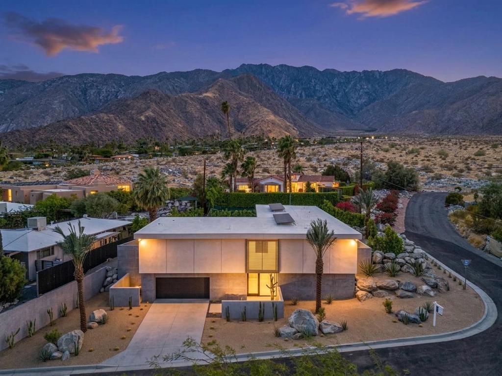 775 W Cabrillo Road, Palm Springs, CA 92262 — photo 1
