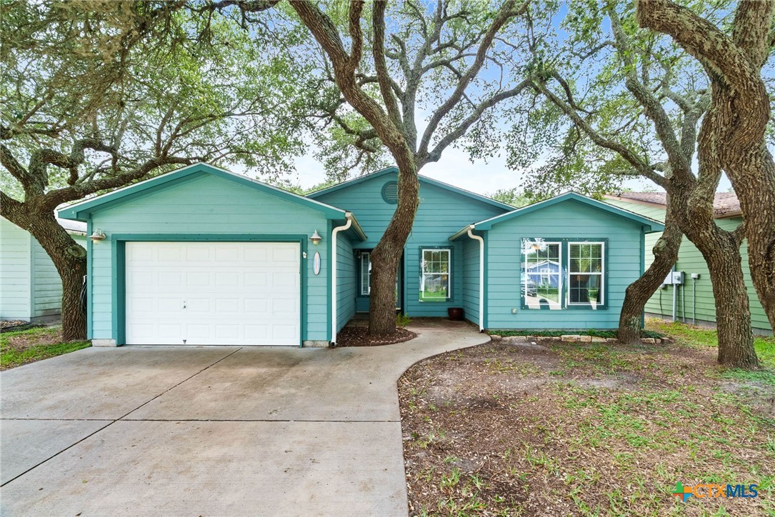 105 Pecan Harbor Street, Rockport, TX 78382 — photo 1