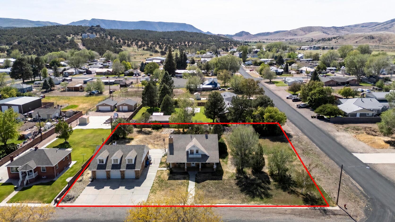 124 S 100 West ST, Enterprise, UT 84725 — photo 1
