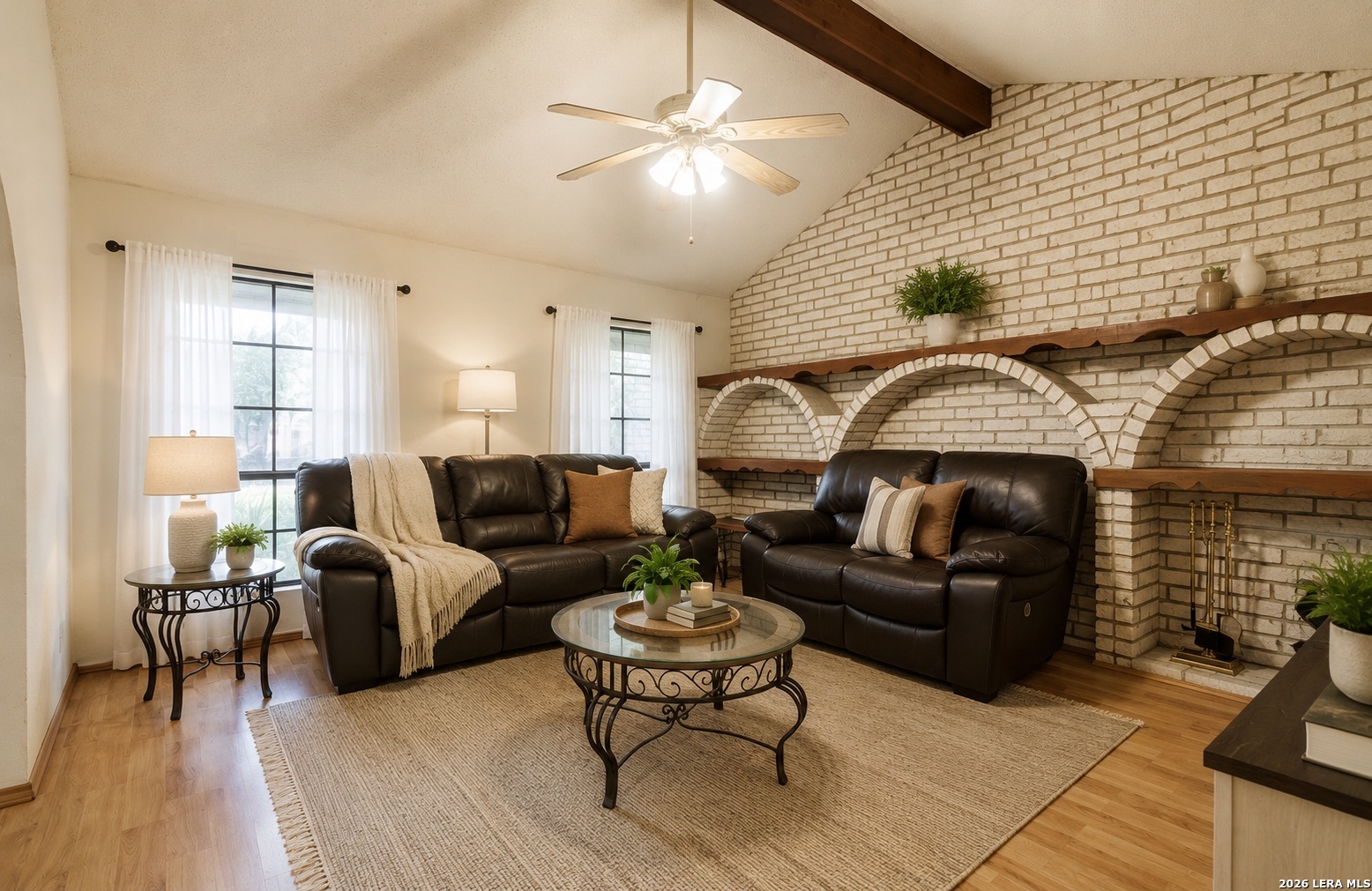 1107 E SAN ANTONIO ST, Pearsall, TX 78061 — photo 1