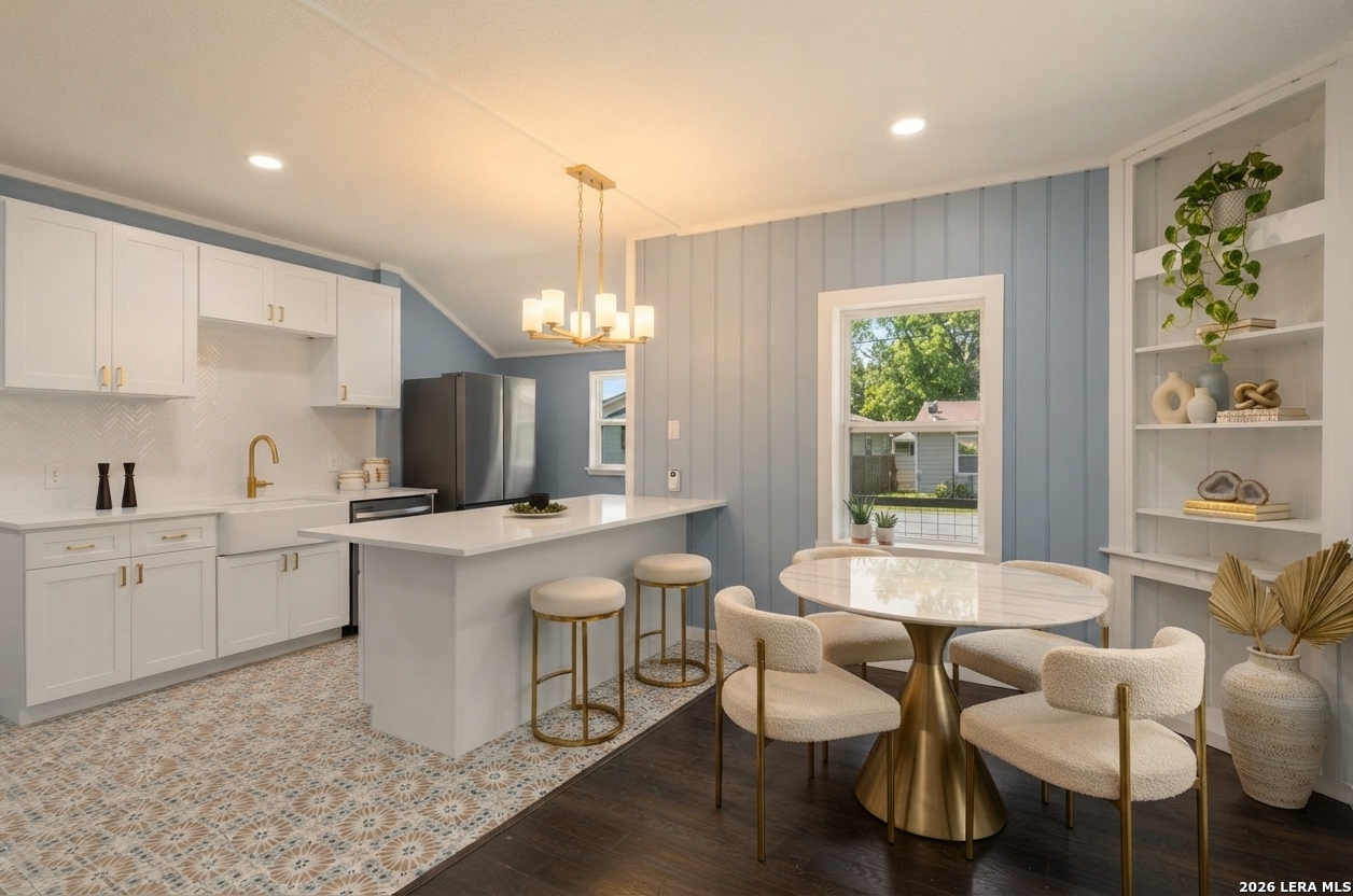 520 Frost Street, San Antonio, TX 78201 — photo 1