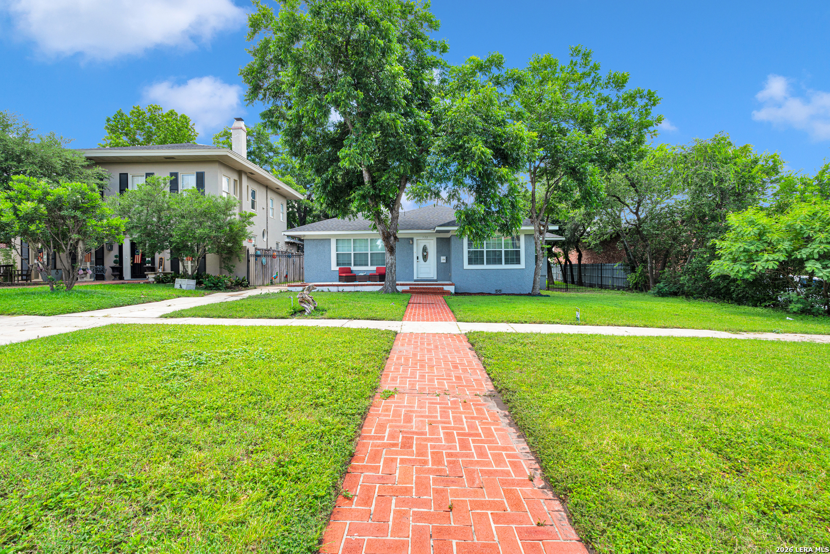 322 W HUISACHE AVE, San Antonio, TX 78212 — photo 1