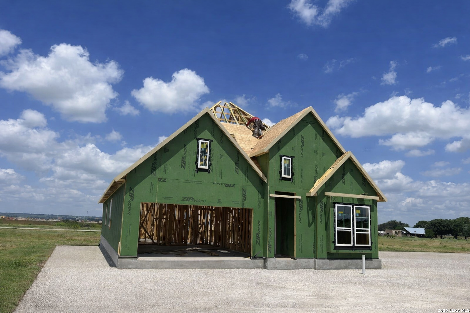 201 Heidi Hill, Castroville, TX 78009 — photo 1