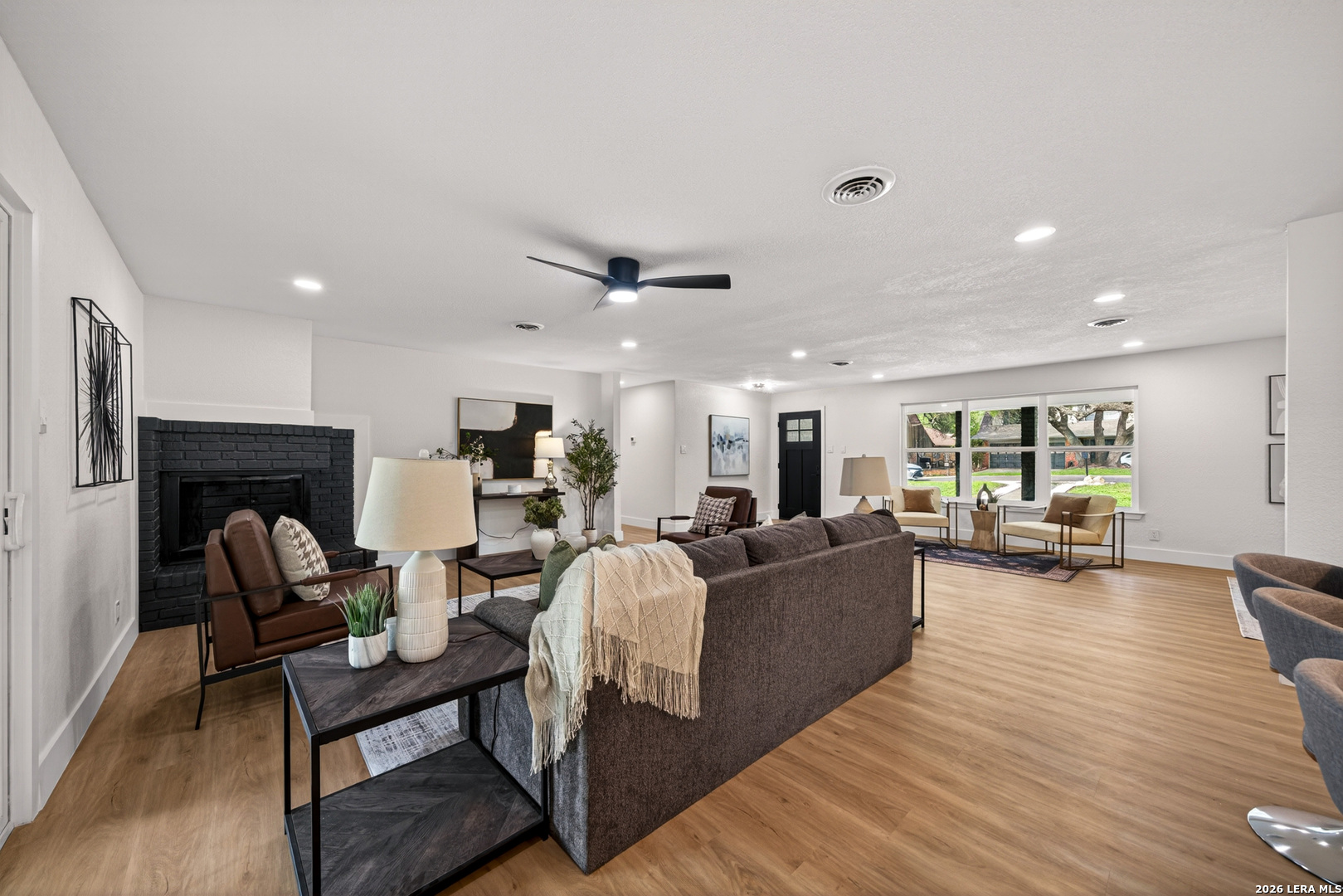 101 Twinleaf Ln, ,  78213 — photo 1