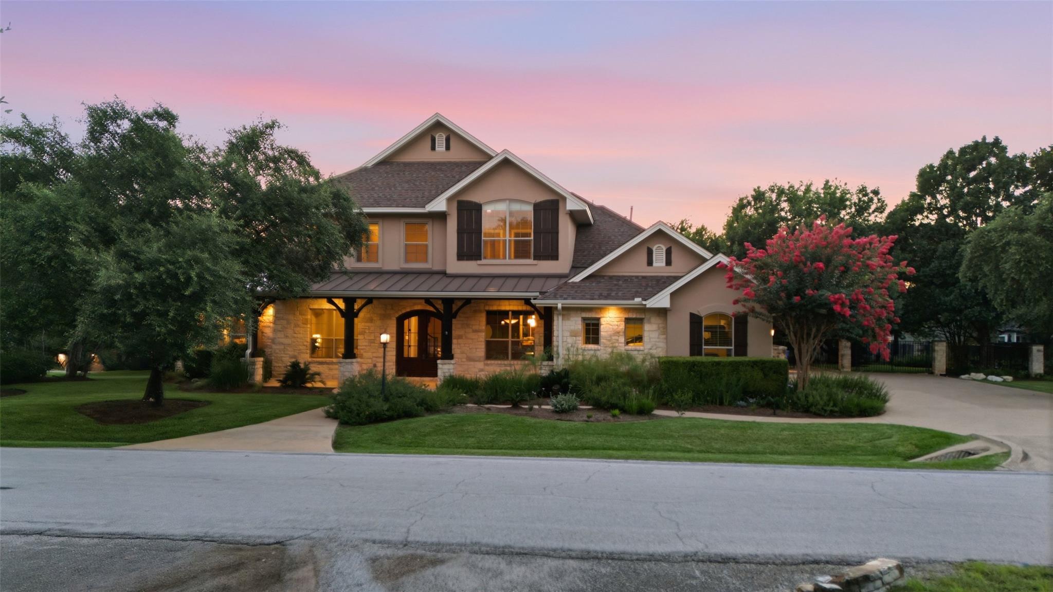 212 Malabar, Lakeway, TX 78734 — photo 1