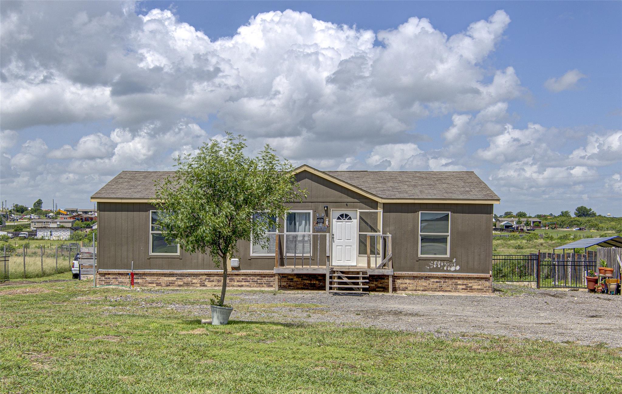 445 Rancho Linda Dr., Lockhart, TX 78644 — photo 1