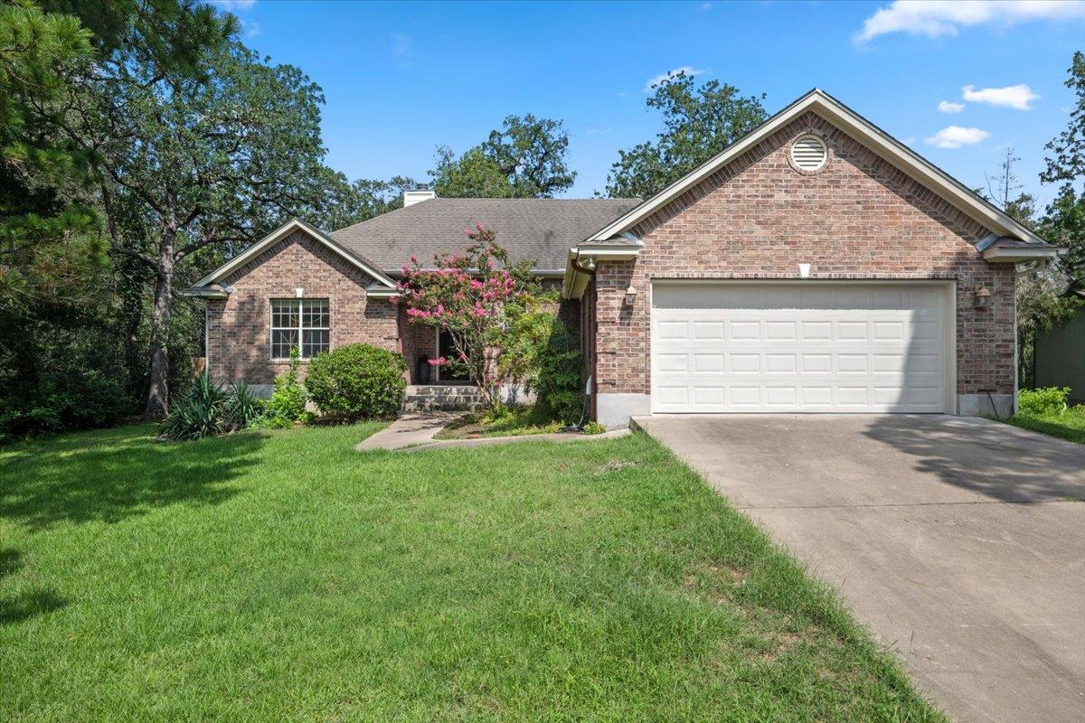 415 Tahitian, Bastrop, TX 78602 — photo 1