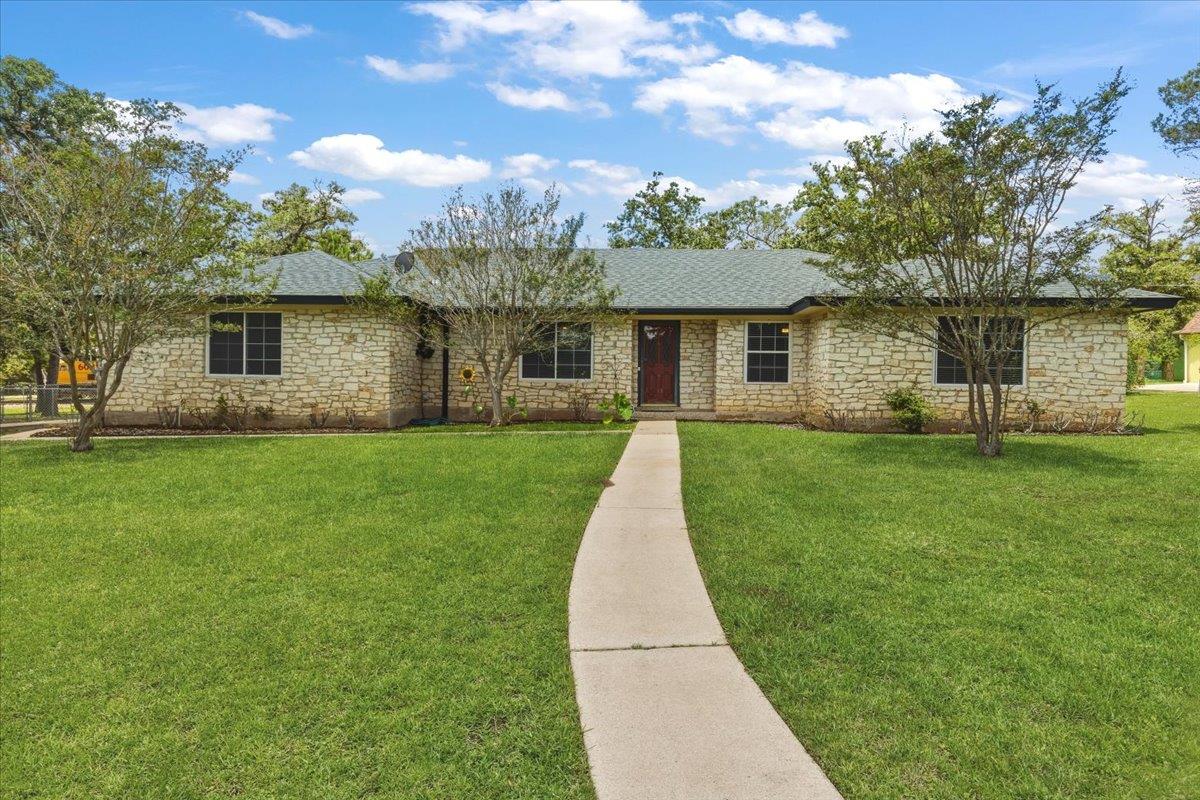 250 Hickory, Elgin, TX 78621 — photo 1