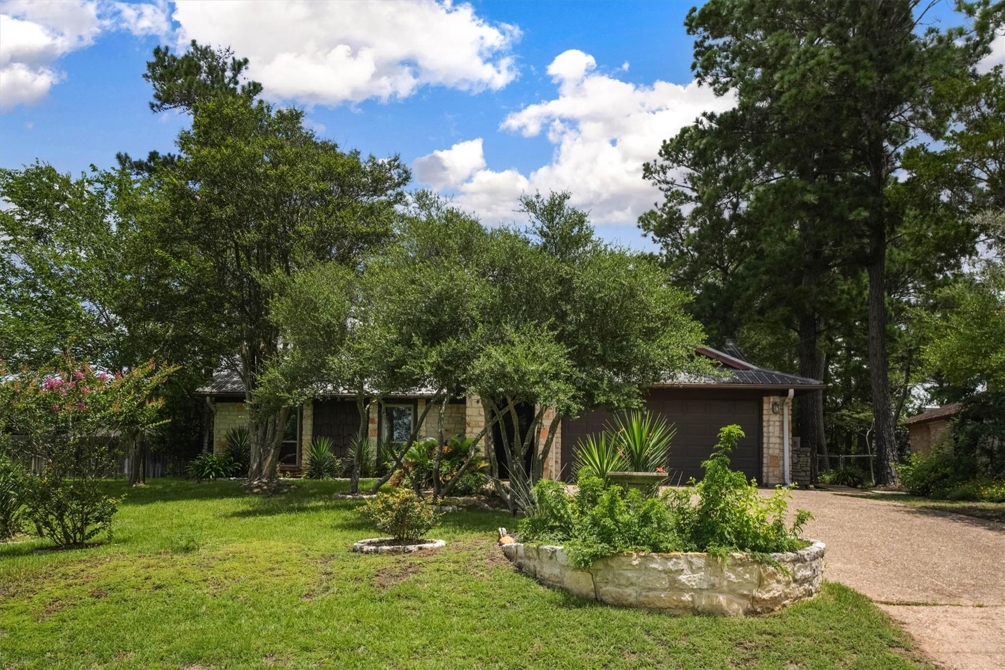 112 Mahalua, Bastrop, TX 78602 — photo 1