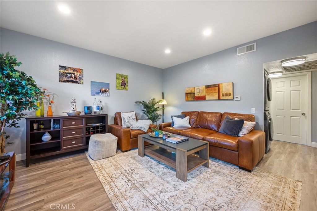 158 Maegan 7, Thousand Oaks, CA 91362 — photo 1