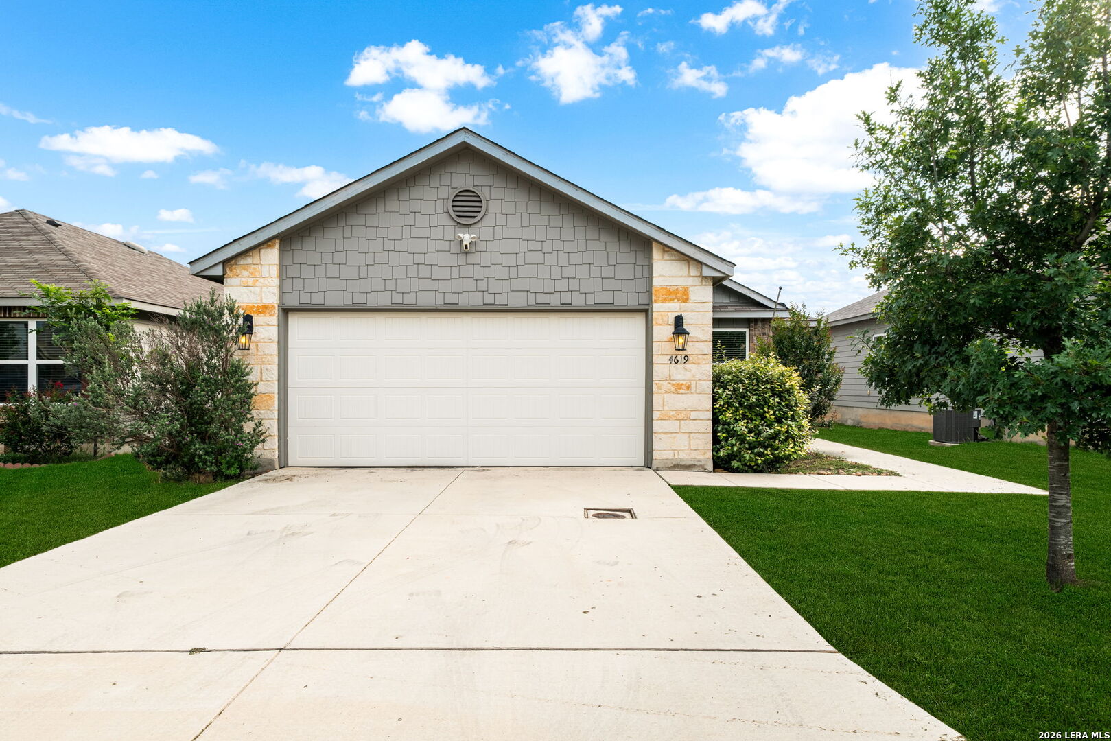 4619 HEATHERS CROSS, St Hedwig, TX 78152 — photo 1