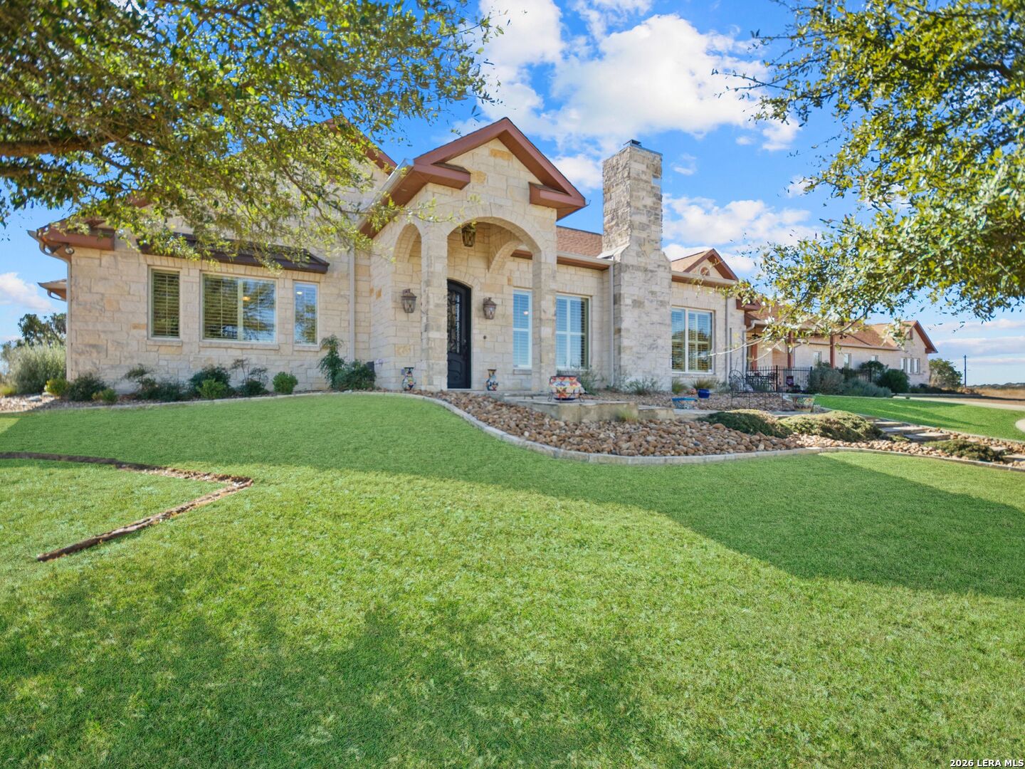 1000 S Landmark, Kerrville, TX 78028 — photo 1