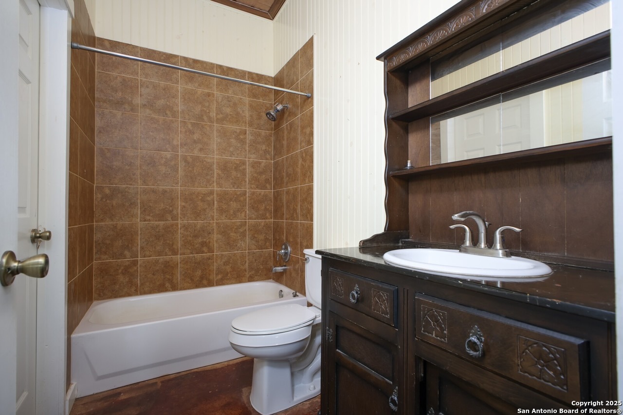 282 Hill Top Ln, ,  78063 — photo 1