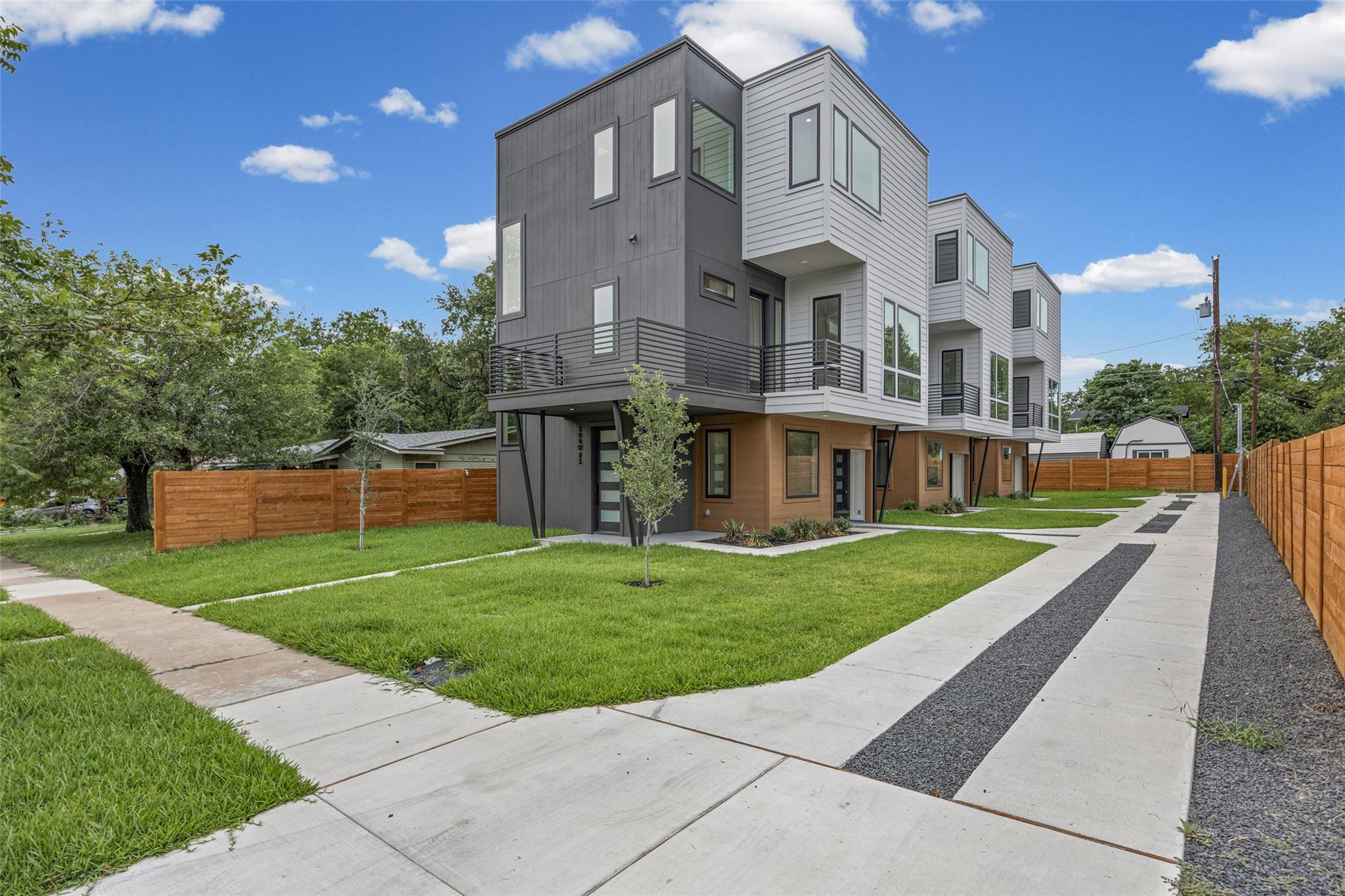 100 Odell, Austin, TX 78752 — photo 1